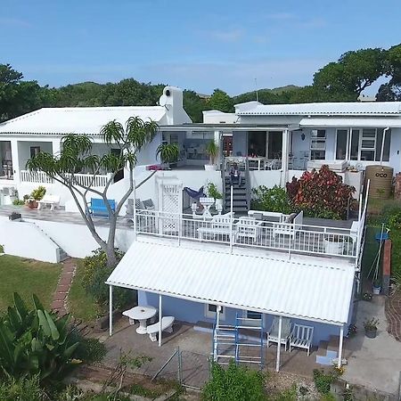 Blue'S Guest House - East London Bonza Bay 외부 사진