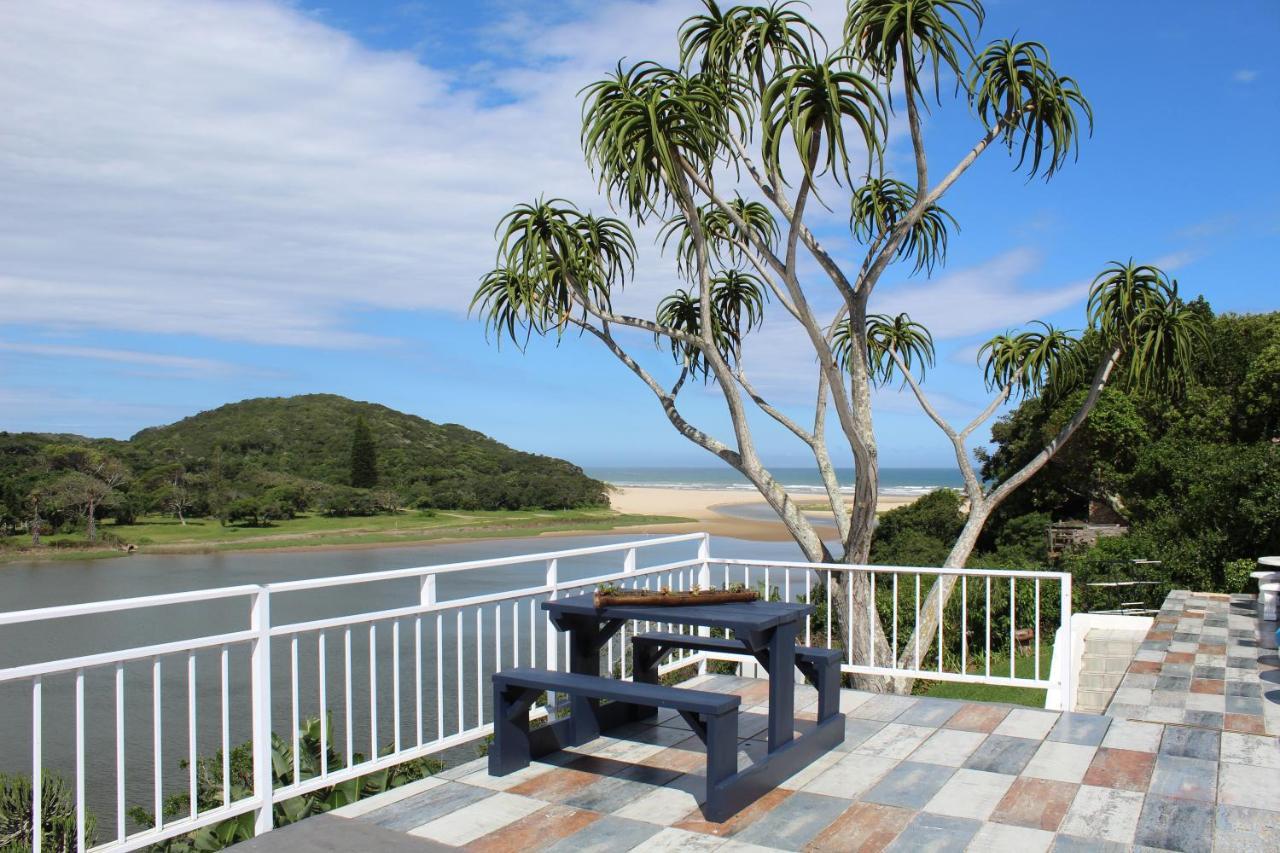 Blue'S Guest House - East London Bonza Bay 외부 사진