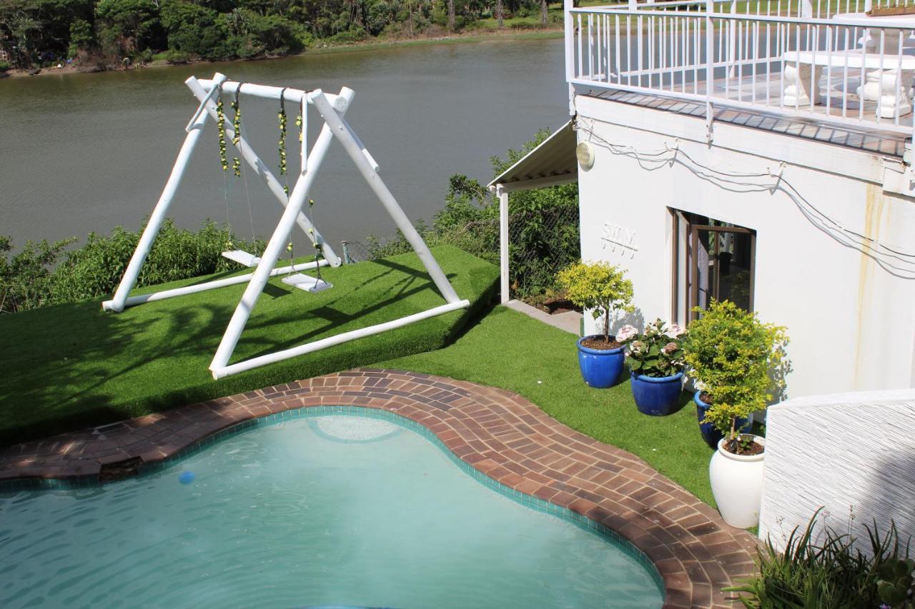 Blue'S Guest House - East London Bonza Bay 외부 사진