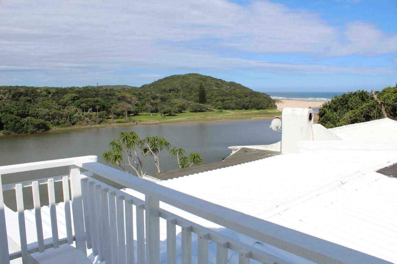 Blue'S Guest House - East London Bonza Bay 외부 사진