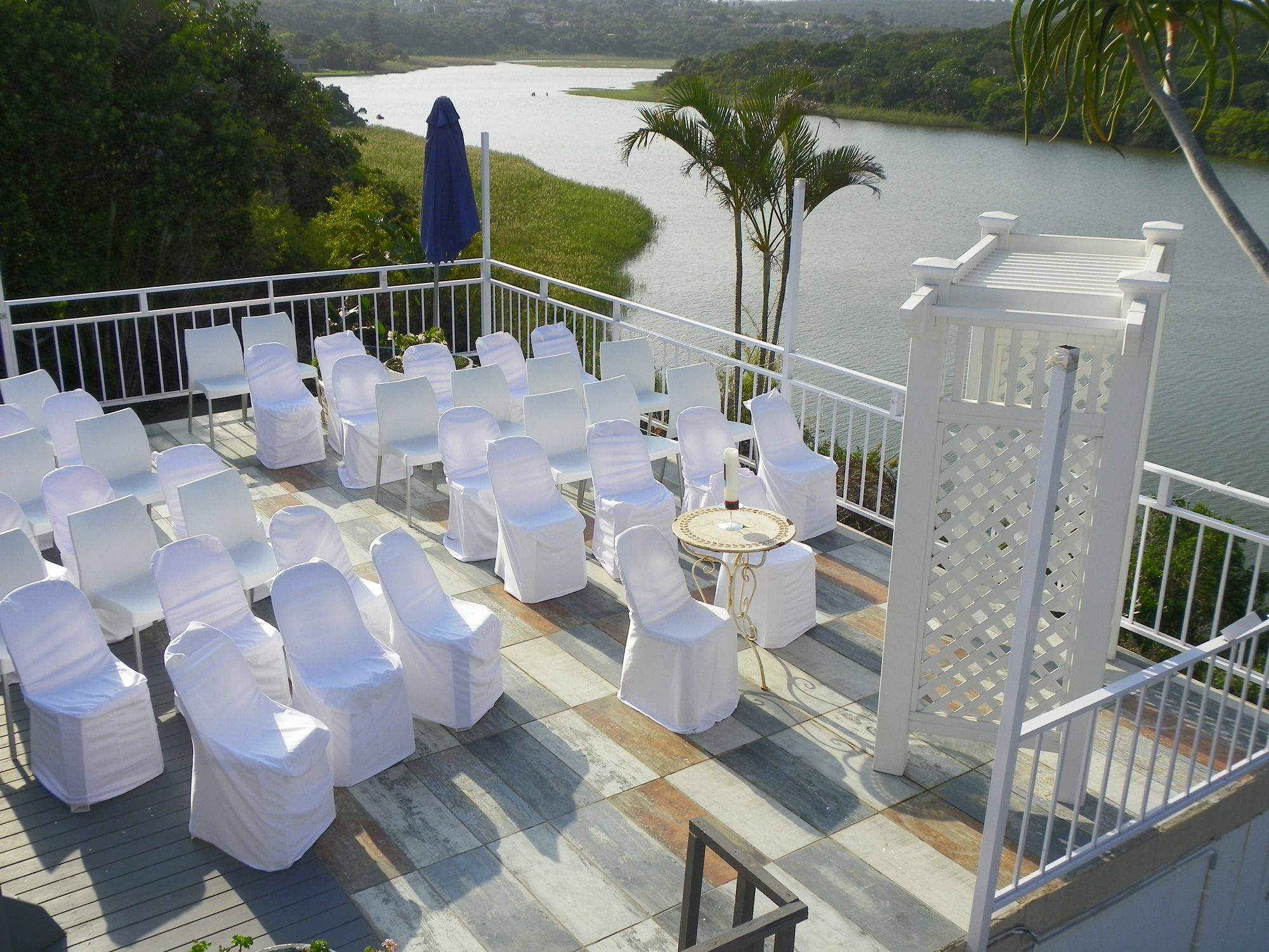 Blue'S Guest House - East London Bonza Bay 외부 사진