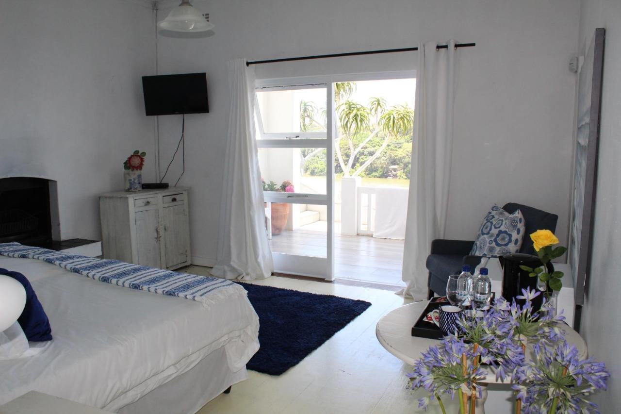 Blue'S Guest House - East London Bonza Bay 외부 사진